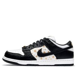 Nike x Supreme SB Dunk Low OG QS 'Black'