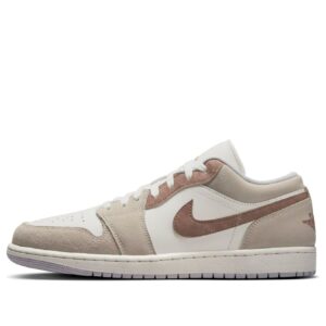 Air Jordan 1 Low SE 'Legend Light Brown'
